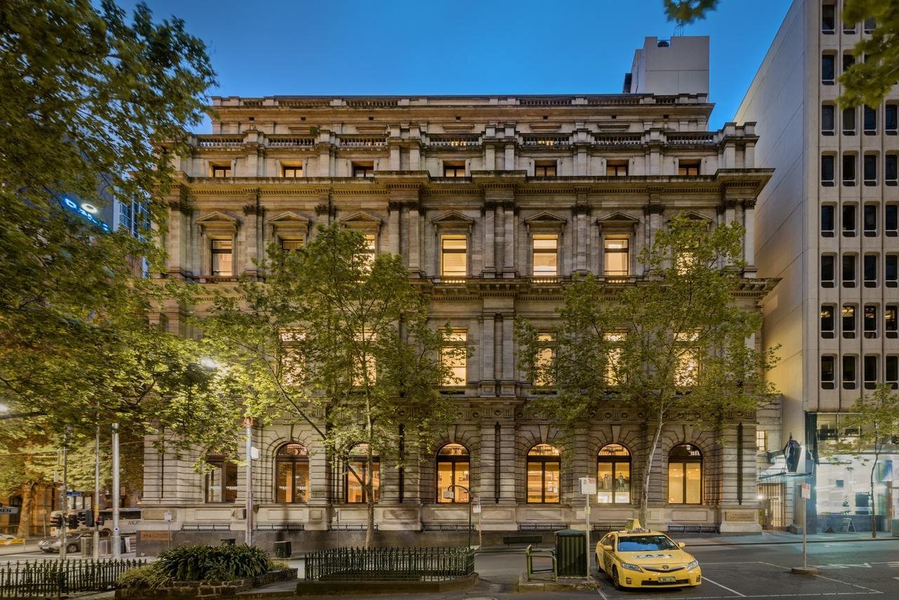 Отель Treasury On Collins Мельбурн Экстерьер фото