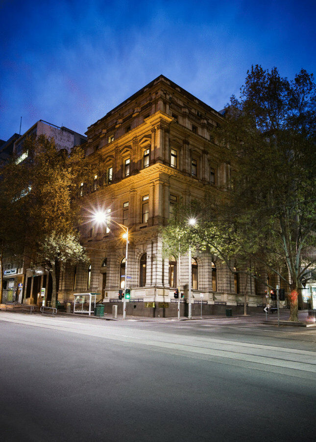 Отель Treasury On Collins Мельбурн Экстерьер фото